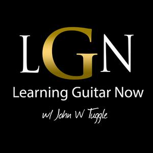 Escucha Learning Guitar Now: Learn blues guitar and slide guitar with these easy to follow guitar lessons from John W. Tuggle. en la aplicación