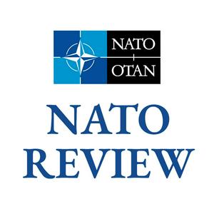 Escucha NATO Review en la aplicación