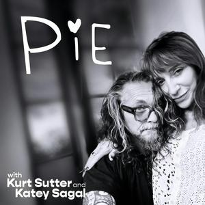 Escucha PIE with Kurt Sutter and Katey Sagal en la aplicación